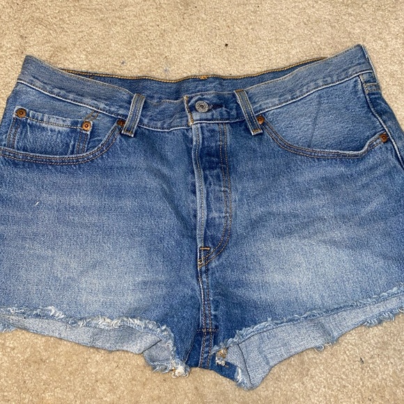 Levi 501 shorts - Picture 2 of 4